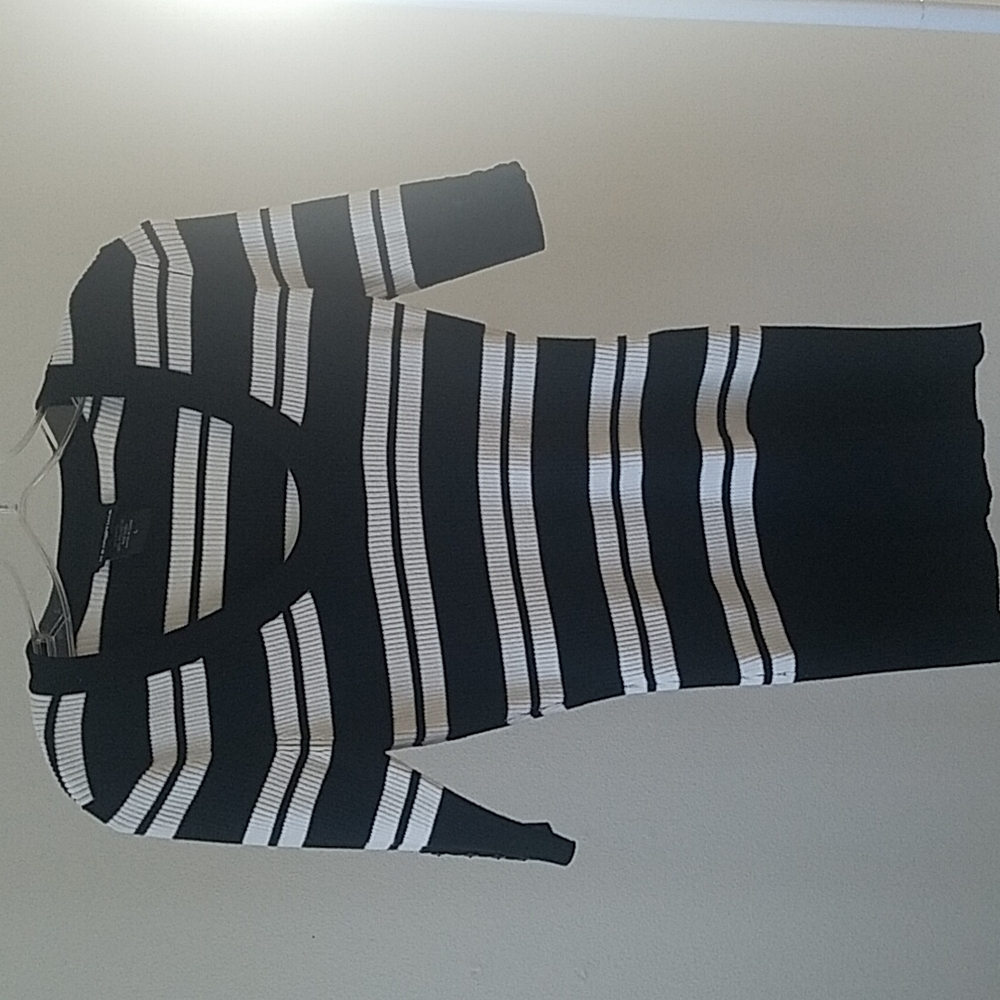 It's Our Time 70% Rayon, 30% Polyester, short sleeve sweater, size L.